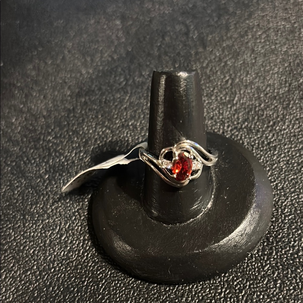 Elegant Silver and Red Gemstone Ring